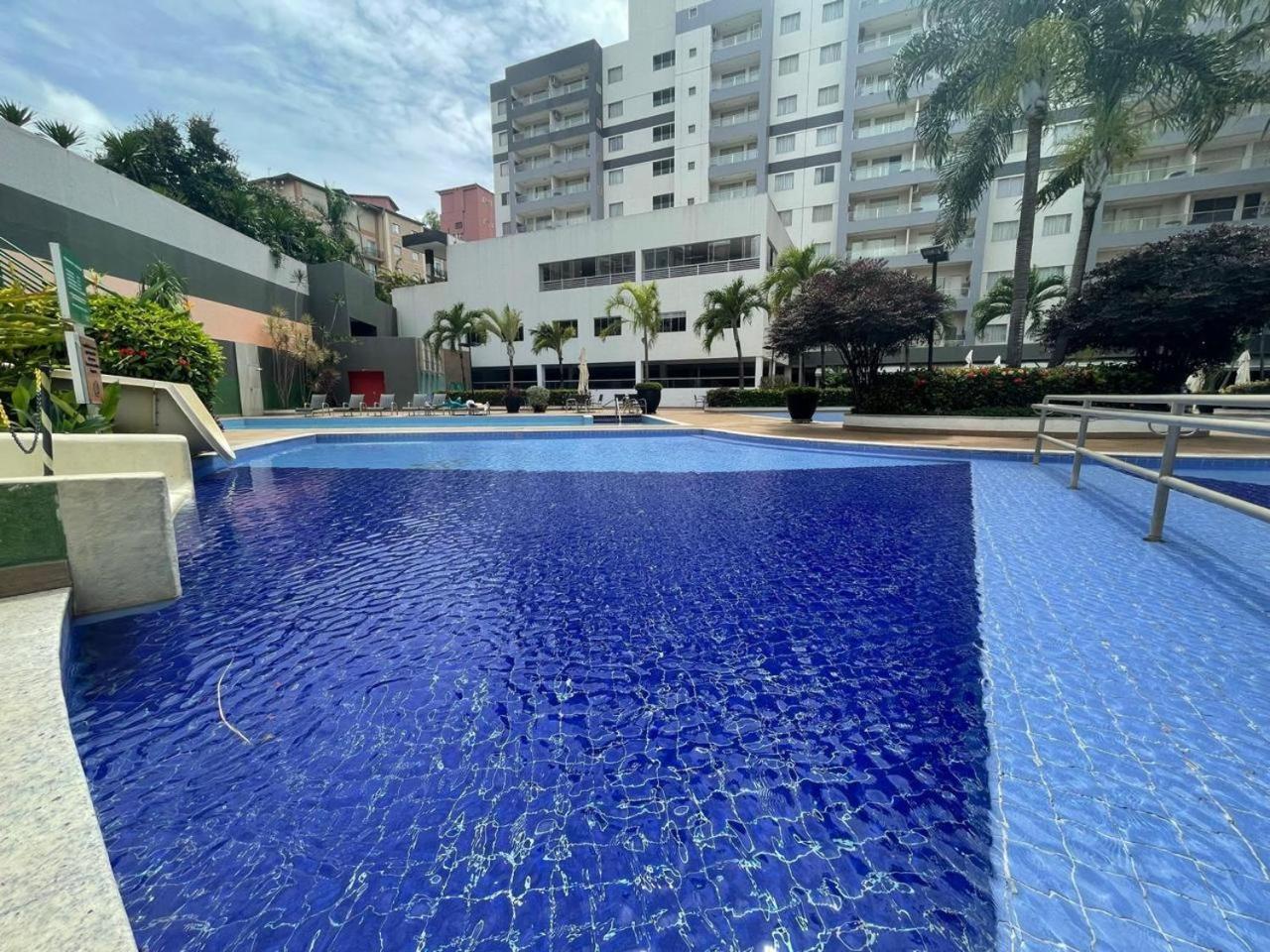 Flat Veredas 305 - 300 Metros Do Hot Park Apartment *